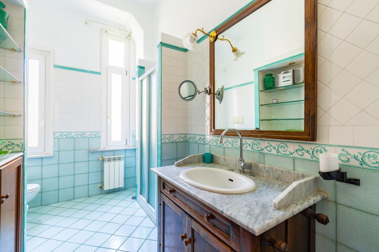 Grand Classic Apartment At San Martino By Napoliapartments Buitenkant foto