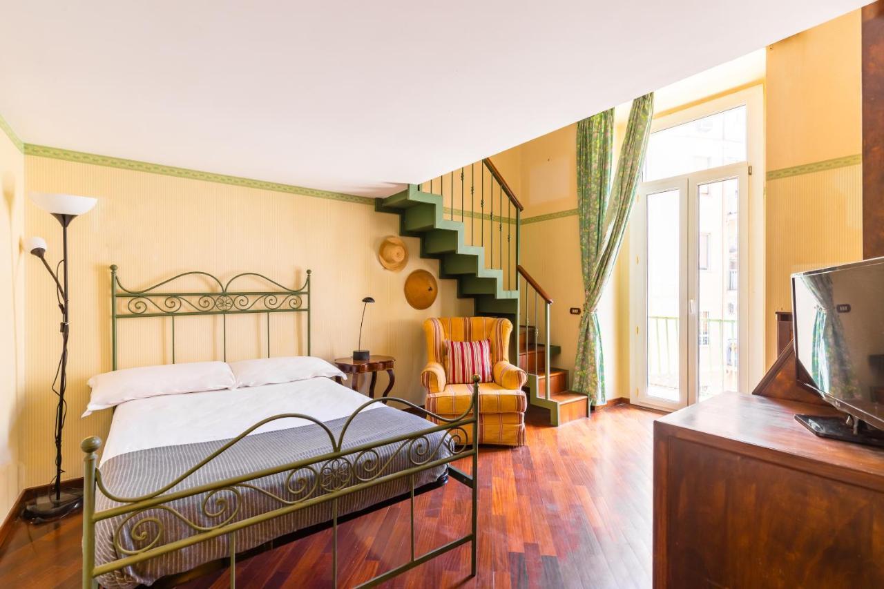 Grand Classic Apartment At San Martino By Napoliapartments Buitenkant foto