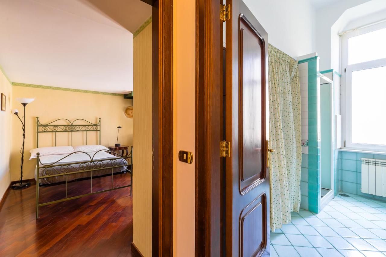 Grand Classic Apartment At San Martino By Napoliapartments Buitenkant foto